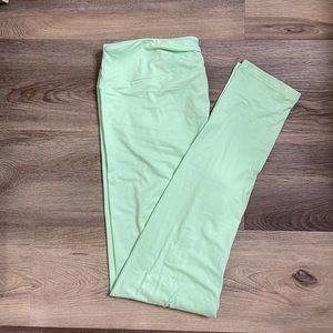 Tall & Curvy (TC) Lularoe leggings green